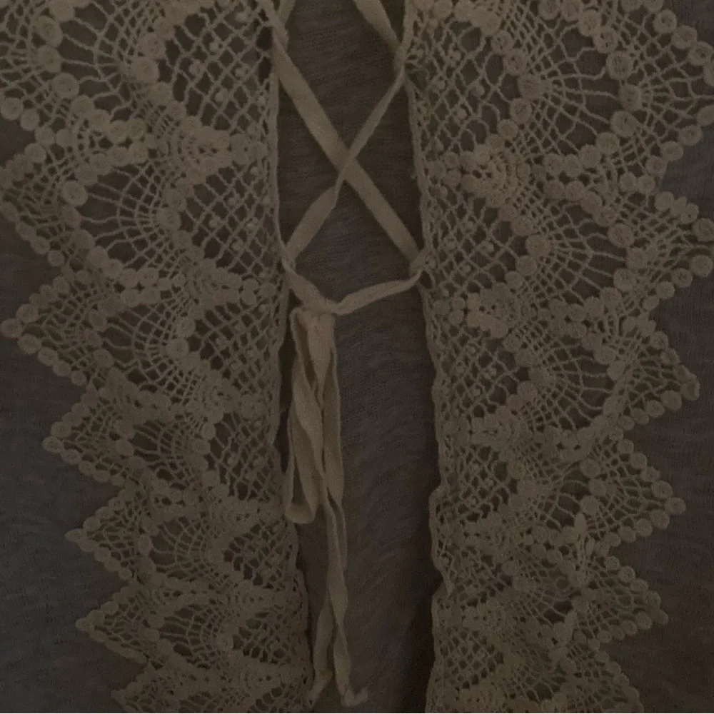 JOLT Gray Open Back Lace-up T-Shirt.  XXL - Picture 3 of 3